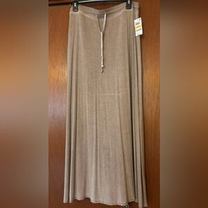 Elegant Tan Maxi Skirt